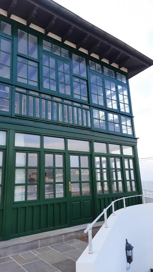 Apartamentos El Muelle Comillas Exterior photo